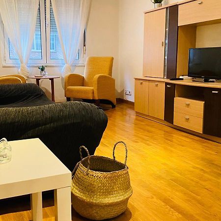 Piso 3 Habitaciones Al Lado Del Auditorio Y A 5 Min De Oviedo Centro Kültér fotó