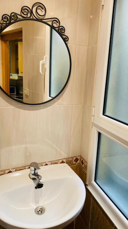 Piso 3 Habitaciones Al Lado Del Auditorio Y A 5 Min De Oviedo Centro Kültér fotó